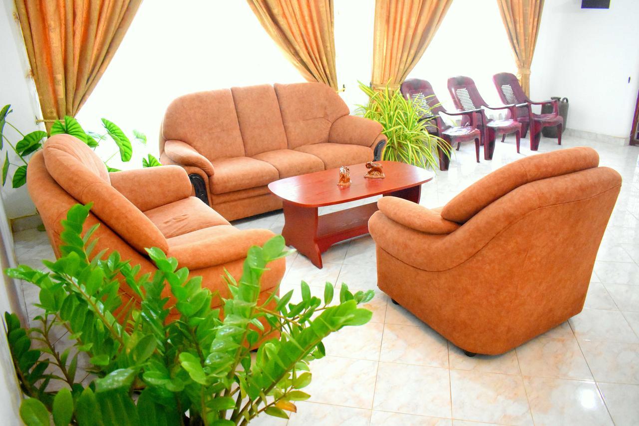 Molino Tourist Rest Anuradhapura Hotel ภายนอก รูปภาพ